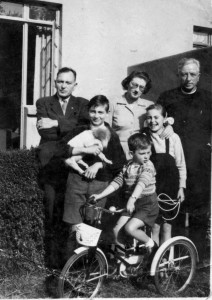 L-R Vincent McCann, Tony, Nora, Pat, Jim, and Derek on tricycle